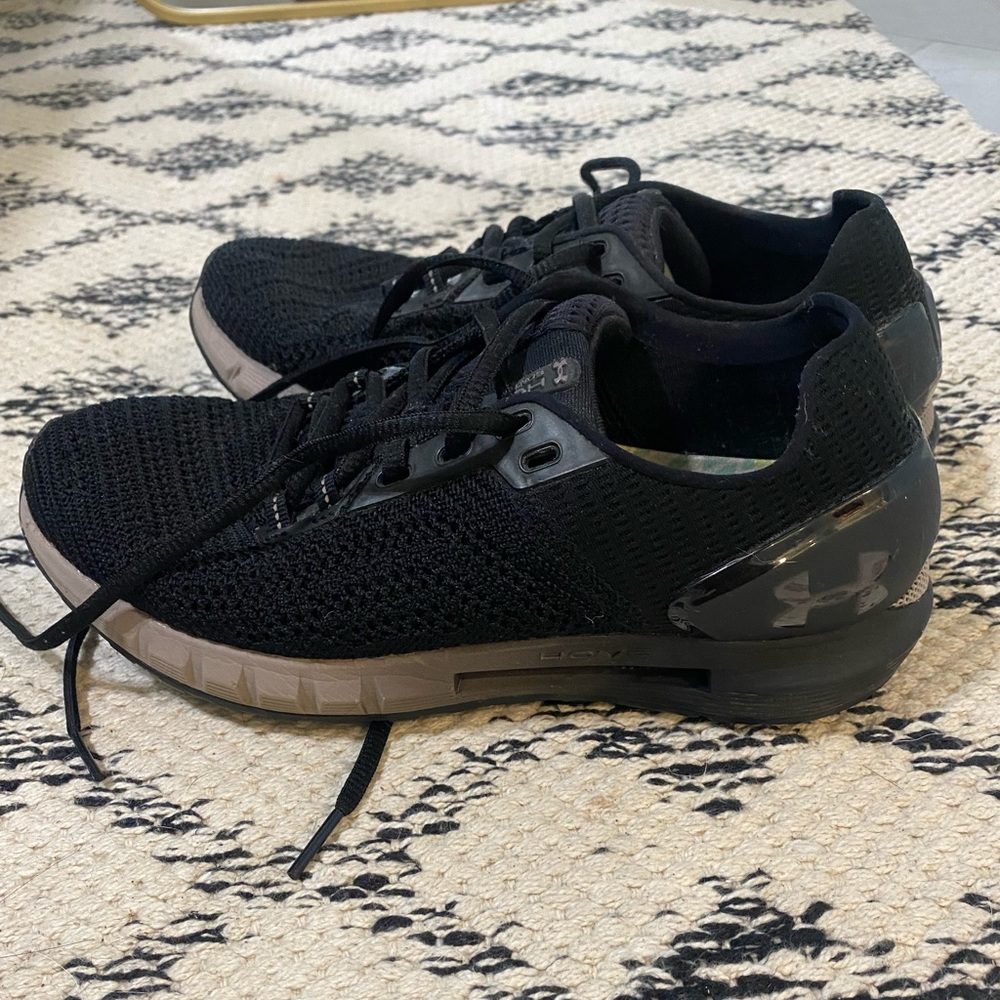 Womens under Armour Sonic HOVR running shoes
